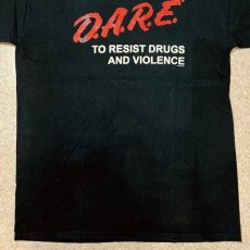 画像5: 「D.A.R.E.(デア)」薬物乱用予防 薬物と暴力に抵抗する プリント Tシャツ (5)