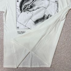 画像8: 「GILDAN(ギルダン)」MC ESCHER エッシャー 騙し絵 Drawing Hands 描く手 プリント Tシャツ (8)